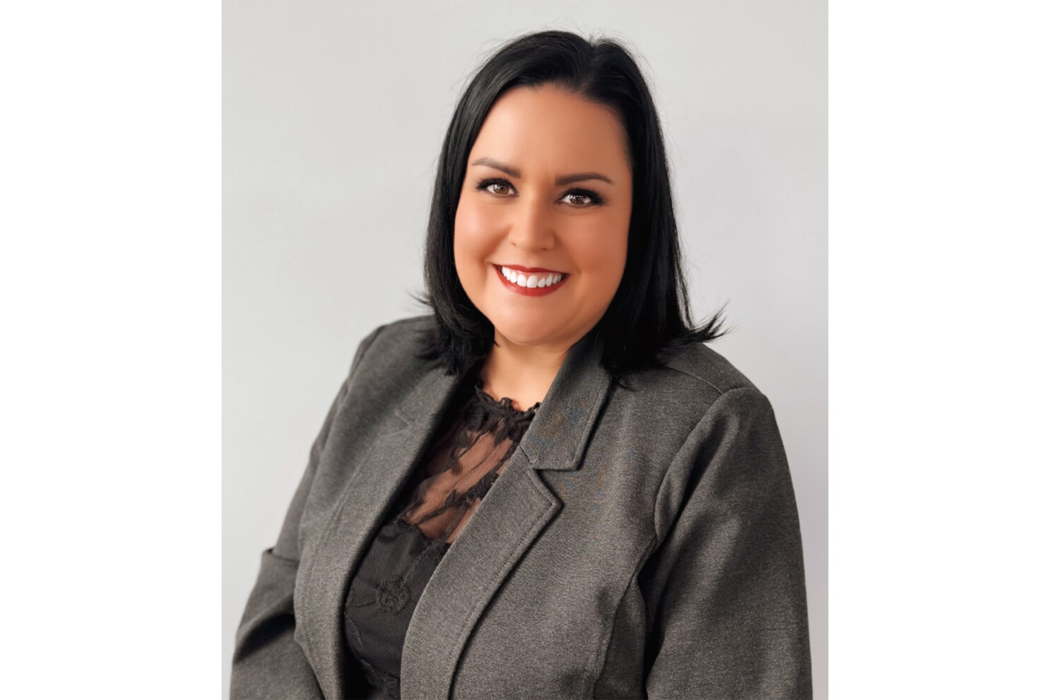 Former Federal Worker Enters 8th District Race